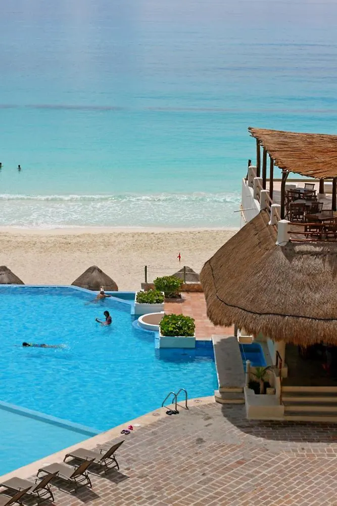 Cancun Plaza Condos 0*,